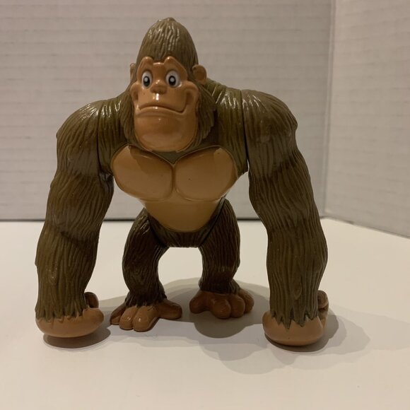 Rainforest Cafe Cake Toppers Gorilla Elephant Frog Cheetah Crocodiles Macaw RFC - Picture 11 of 11